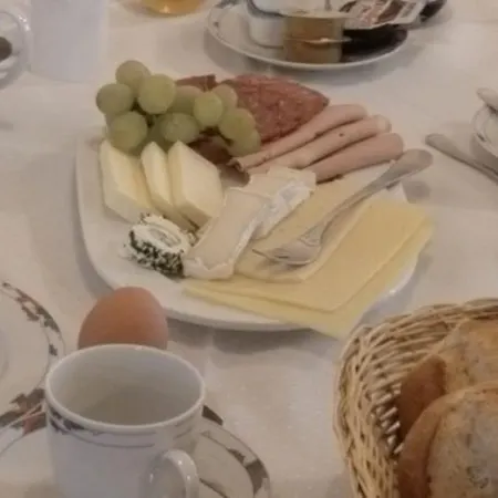 Vendégház Gastehaus Dernst *